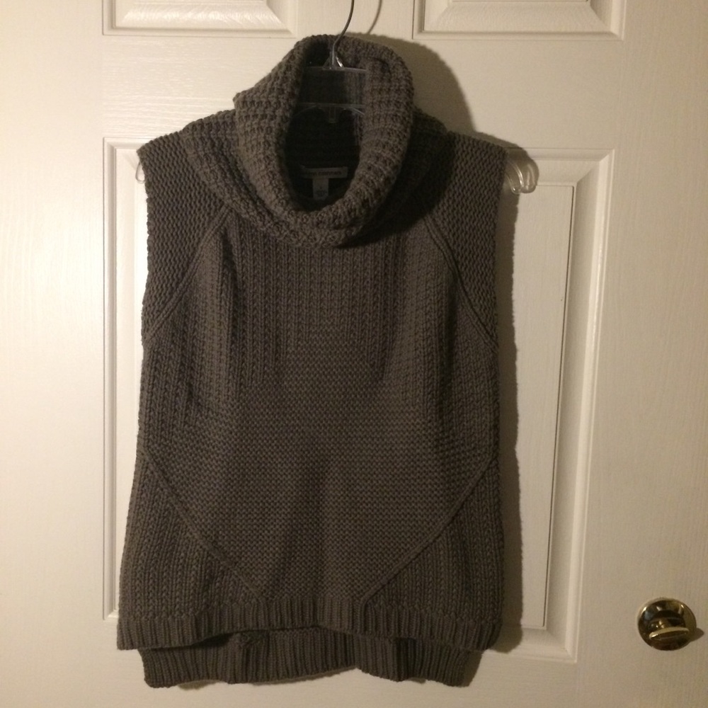 Autumn cashmere sleeveless cowl hi lo size s
